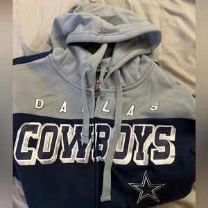 Dallas Cowboys Hoodie
Men’s XL
Authentic Apparel